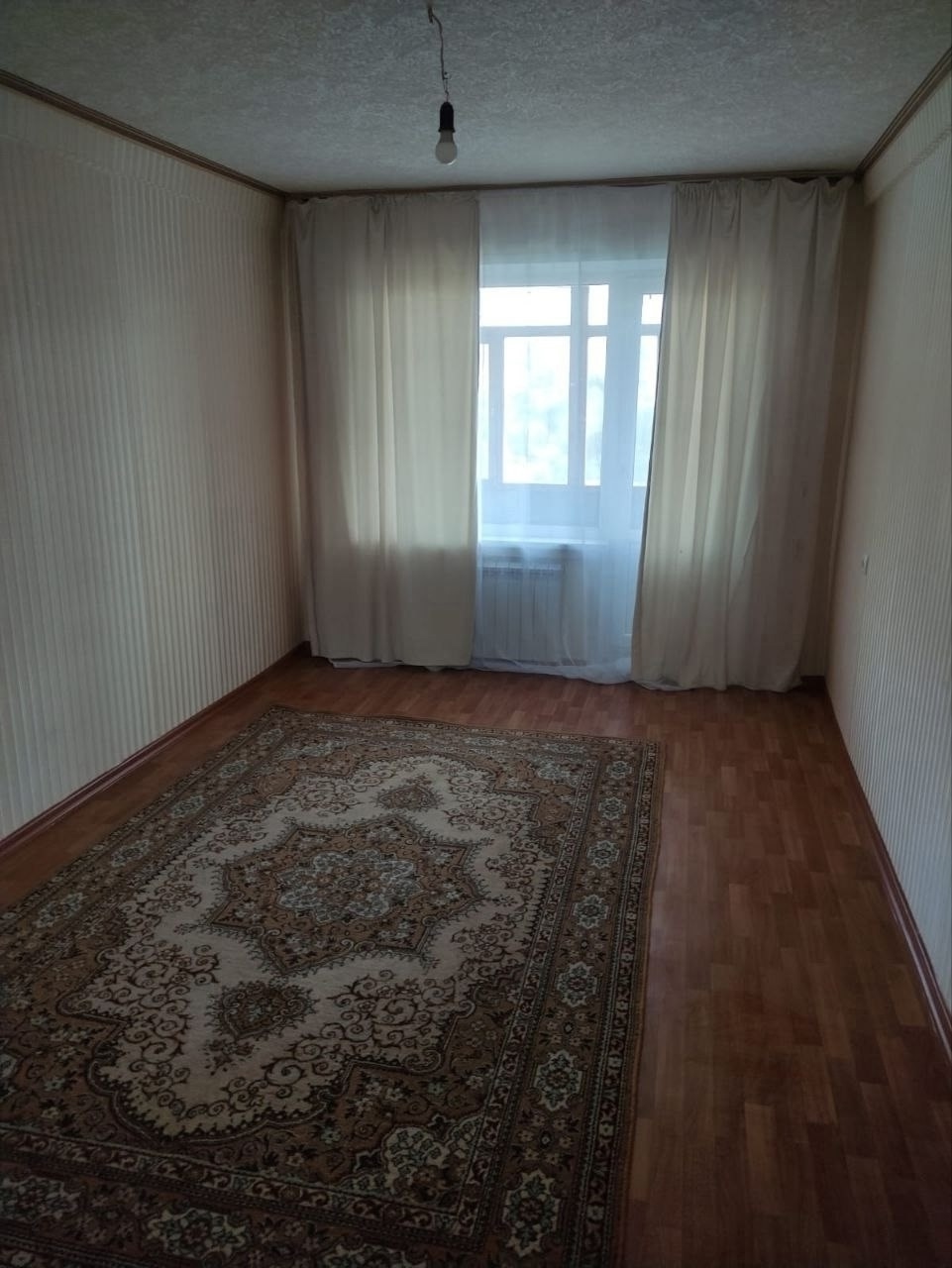 Объект 1362 Алчевск ! 🏢 3-к квартира в районе магазина «Донбасс»! 📍 Отличный район с развитой инфраструктурой — всё необходимое рядом: магазины, школы, остановки и многое другое. 🏢 Этаж: 7 из 9, лифт работает 📐 Общая площадь: 64 м², жилая площадь: 7 м² (уточните, если нужно) 🛏️ Комнаты раздельные, не угловая ...